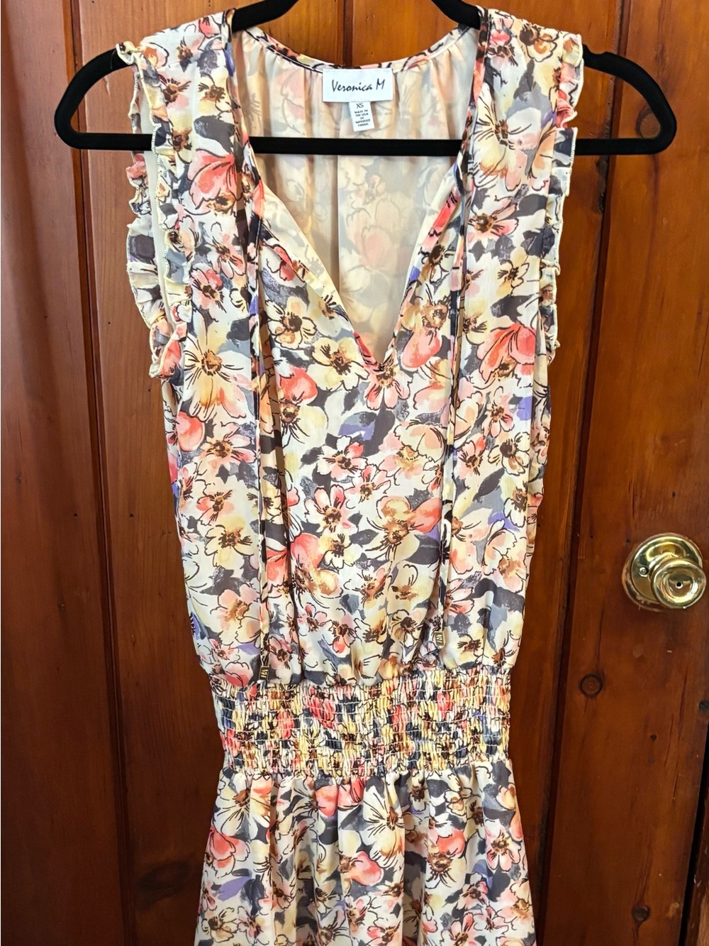 Veronica M Floral V-Neck Sleeveless Dress in Cream, Coral & Gray